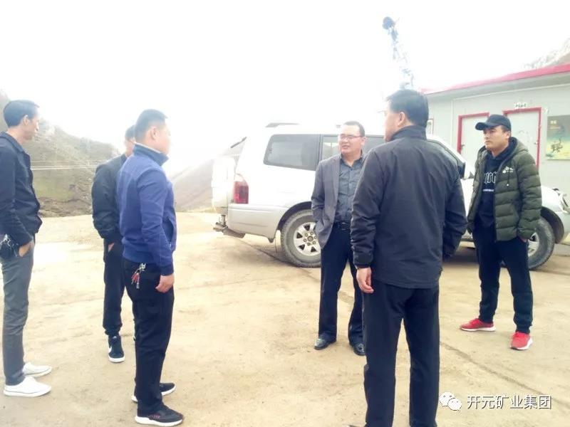 科學(xué)發(fā)展 統(tǒng)籌兼顧 穩(wěn)步生產(chǎn)│州、縣國土資源局領(lǐng)導(dǎo)赴興海銅鑫進行年檢